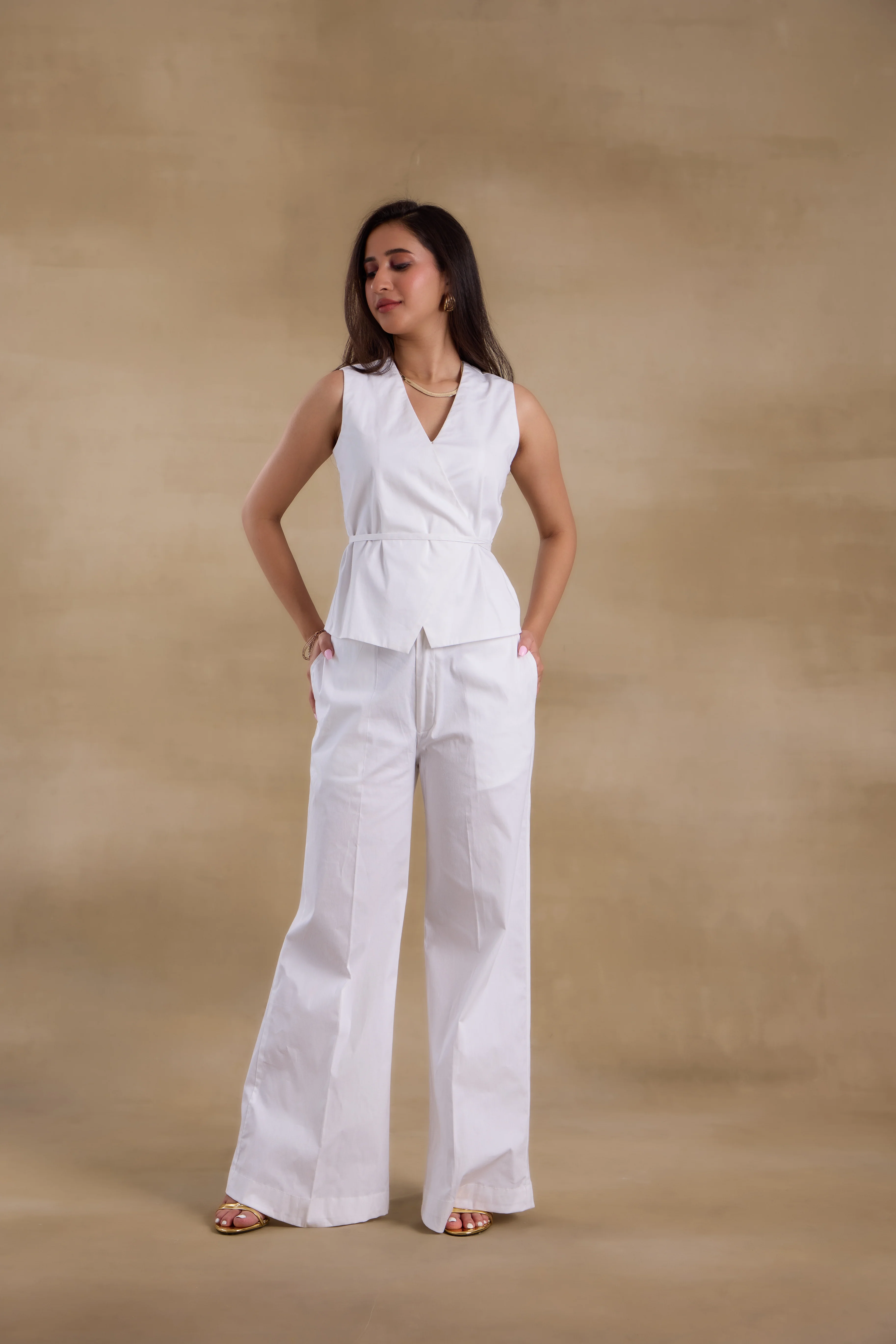 Alaya Essentials White Power Set - Image 2