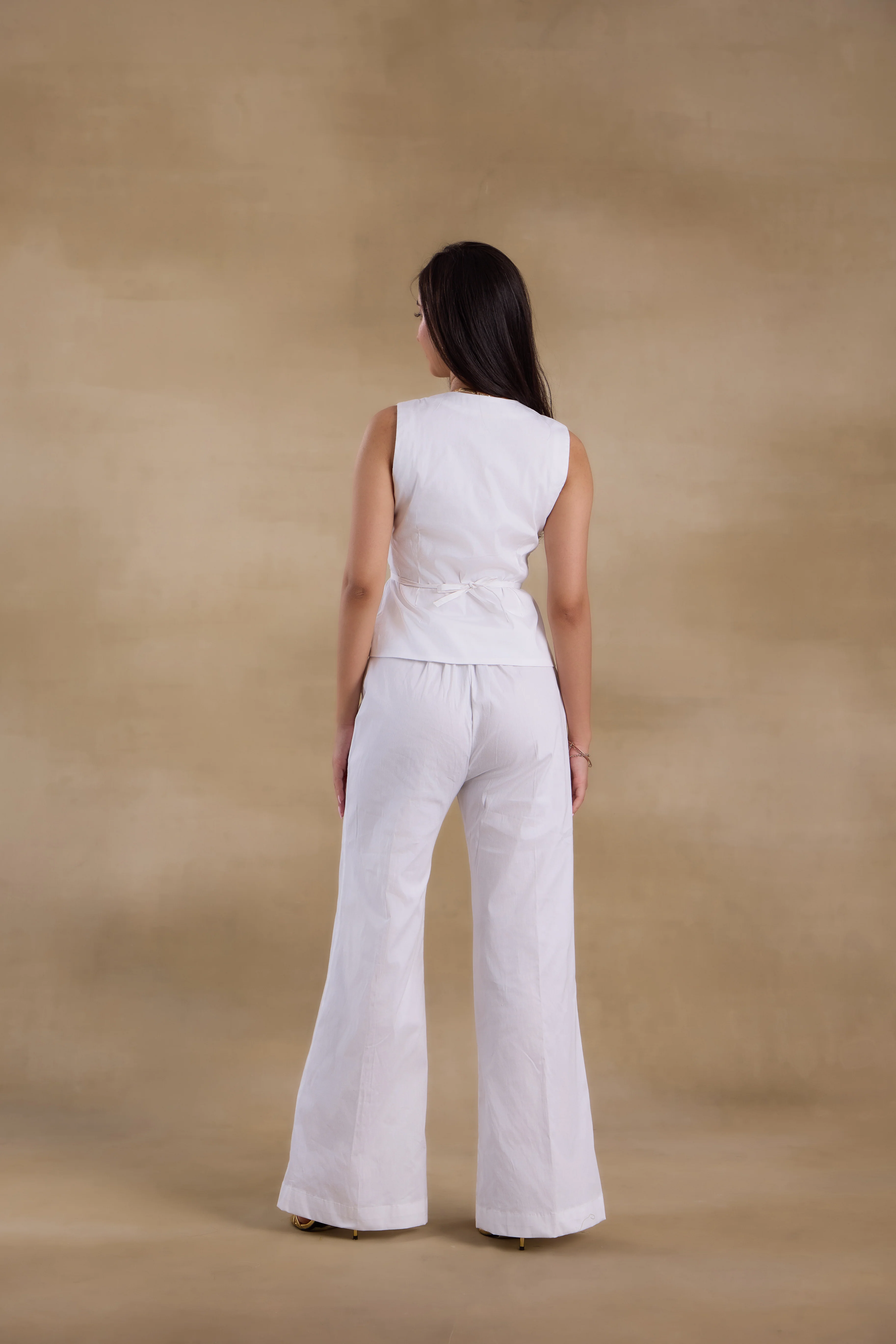 Alaya Essentials White Power Set - Image 3