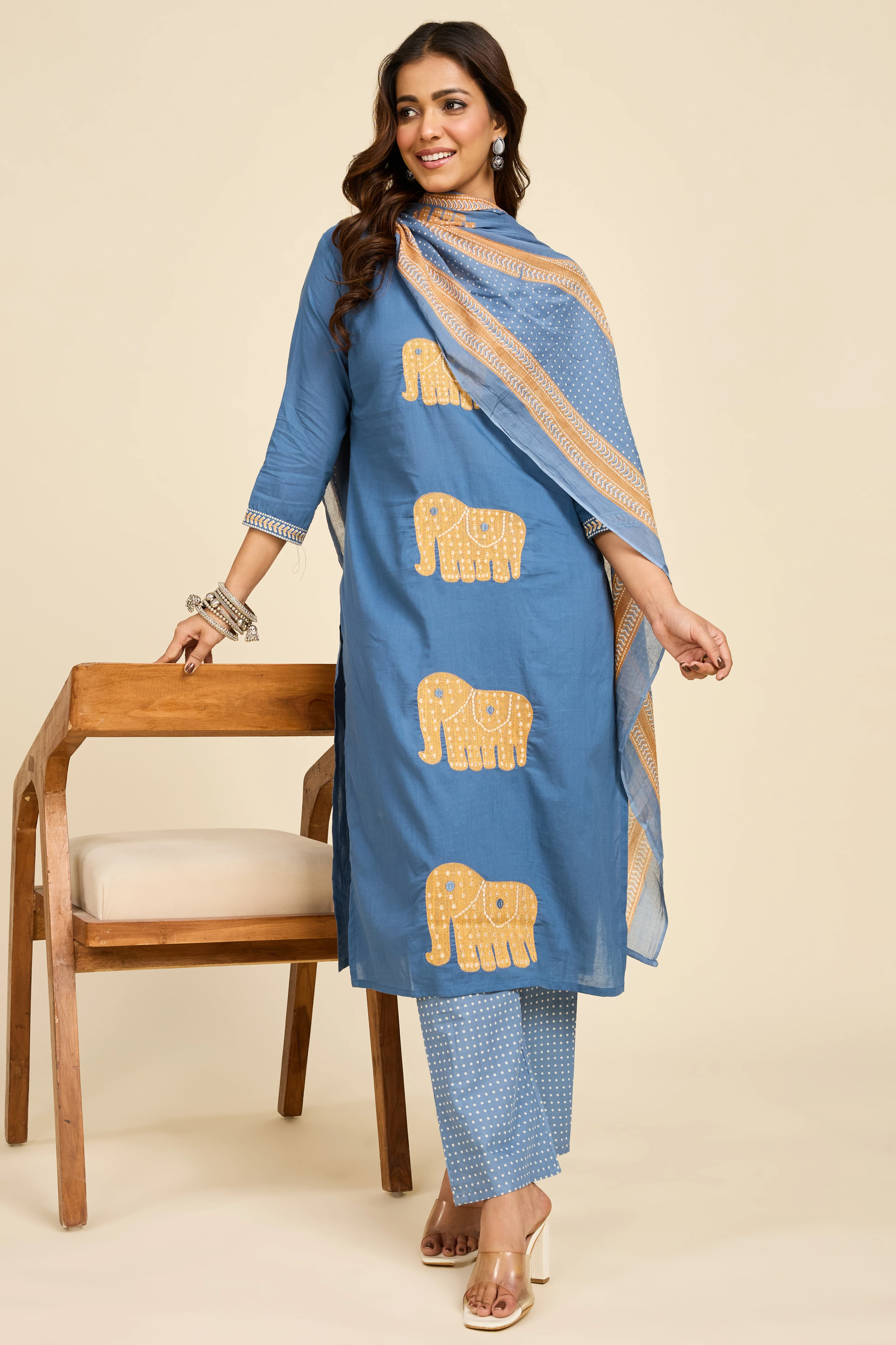 Alaya Select Azure Caravan Embroidered Kurta Set - Image 3