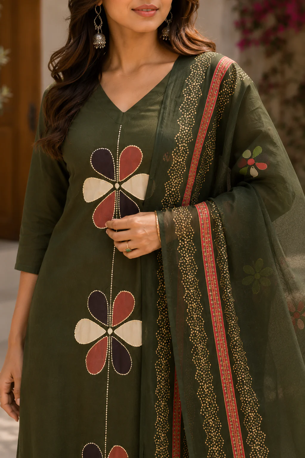 Alaya Select Forest Green Kurta Set - Image 3