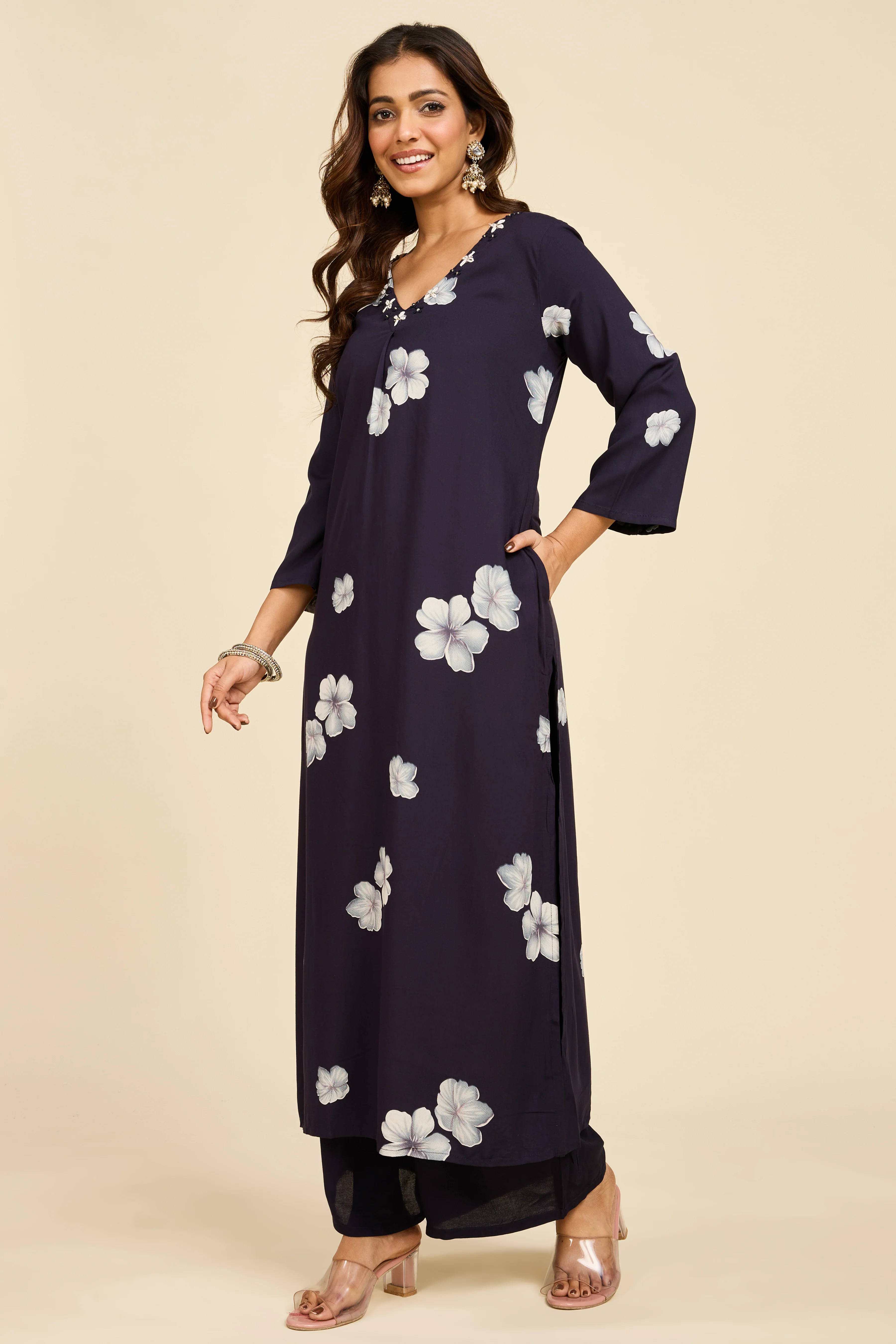 Alaya Select Midnight Pakistani Kurta Set - Image 3