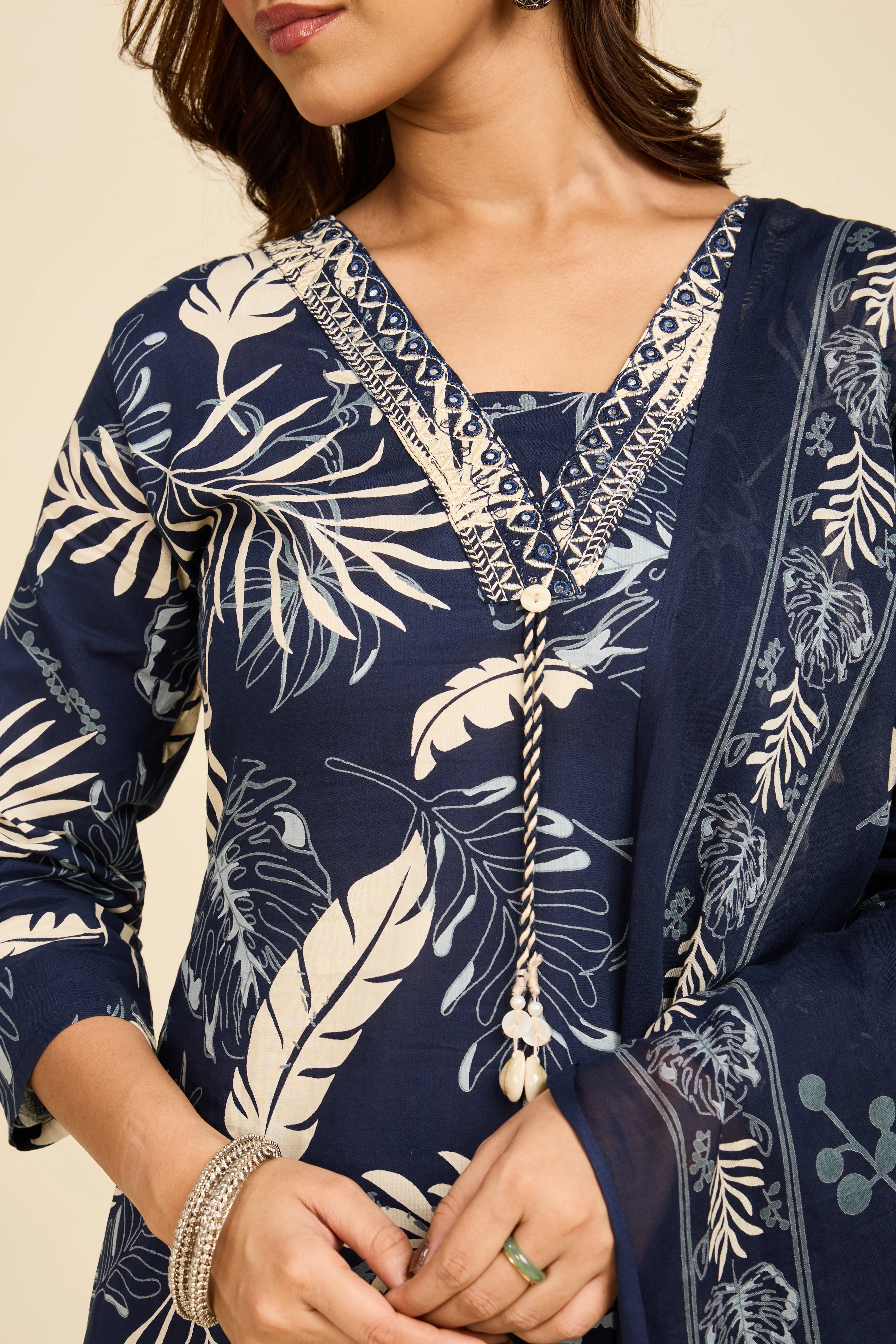 Alaya Select Navy Fern Kurta Set - Image 5
