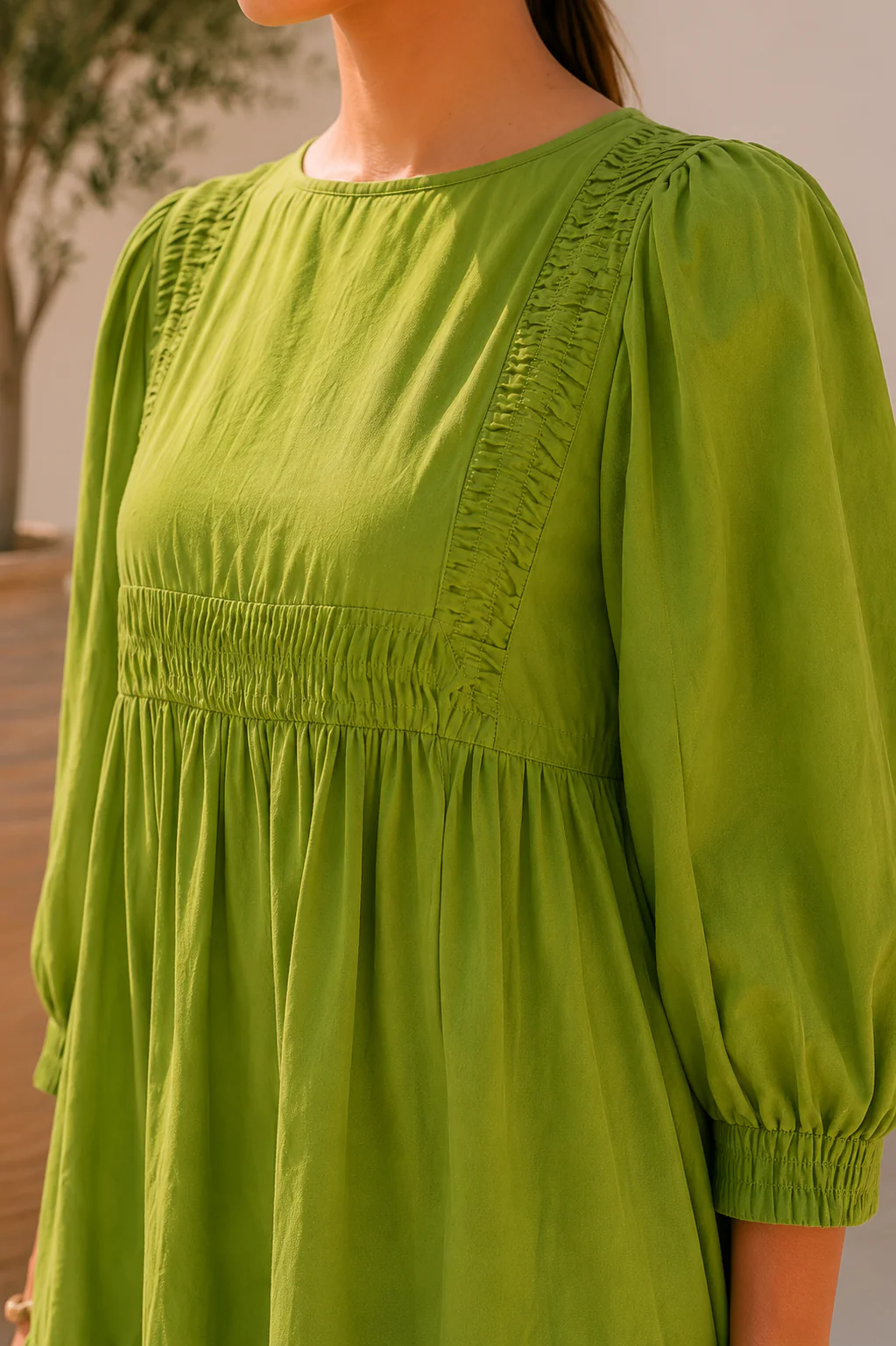 Amalfi Green Pleated Midi Dress - Image 2