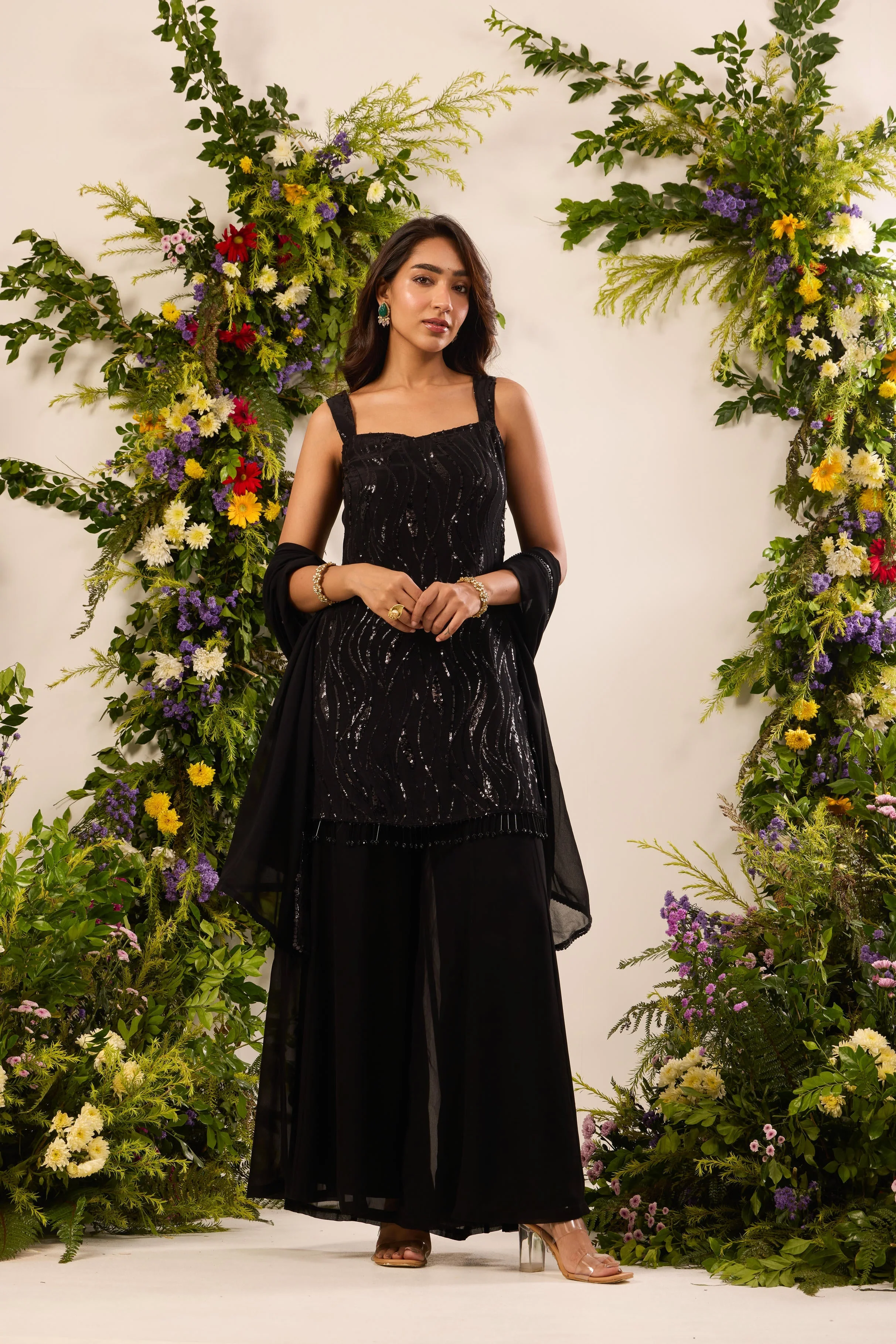 Mastaani Black Shine Kurta Set - Image 3