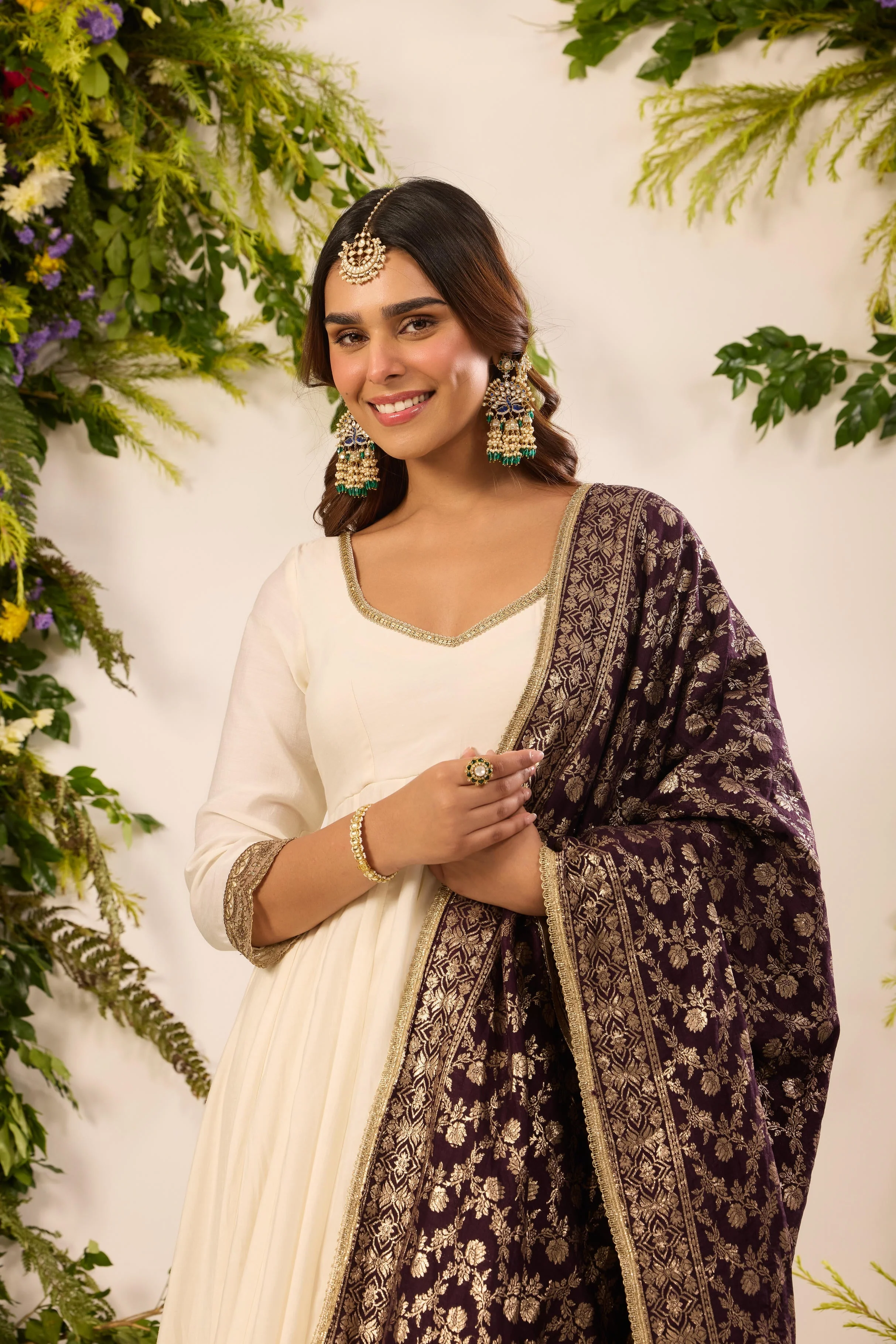 Mastaani Classic Ivory Anarkali Set - Purple Dupatta - Image 5