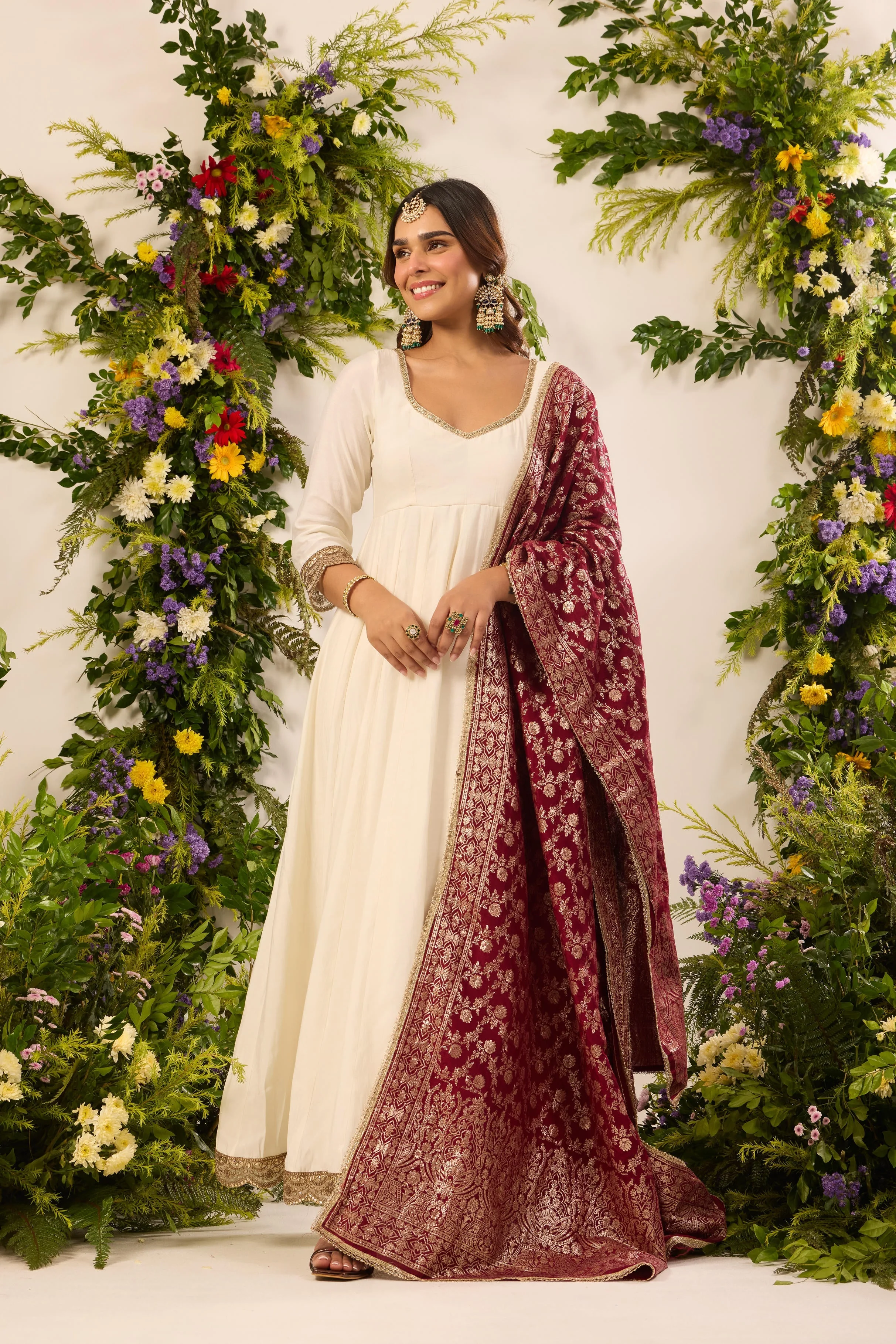 Mastaani Classic Ivory Anarkali Set - Red Dupatta