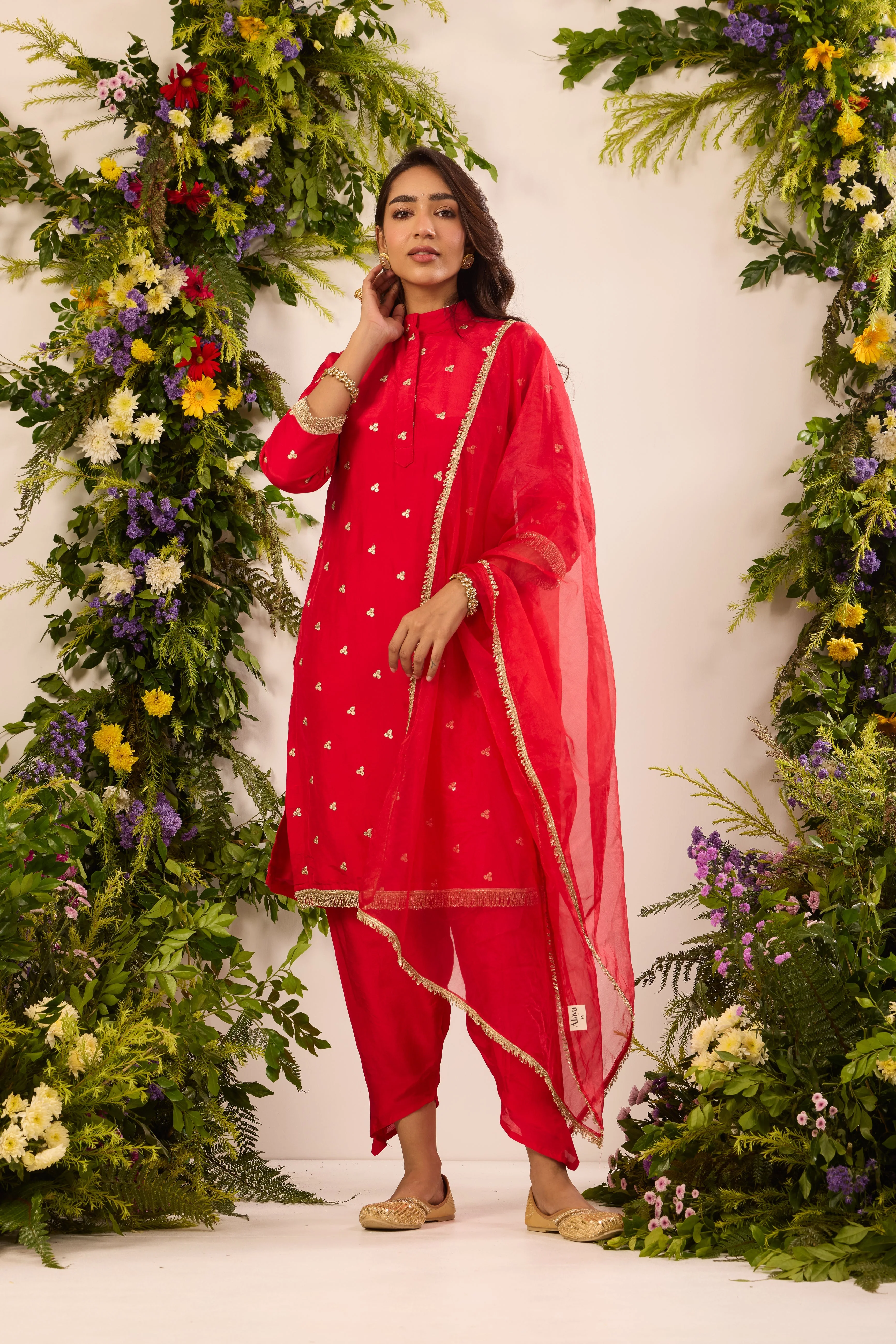 Mastaani Classic Red Kurta Set - Image 2