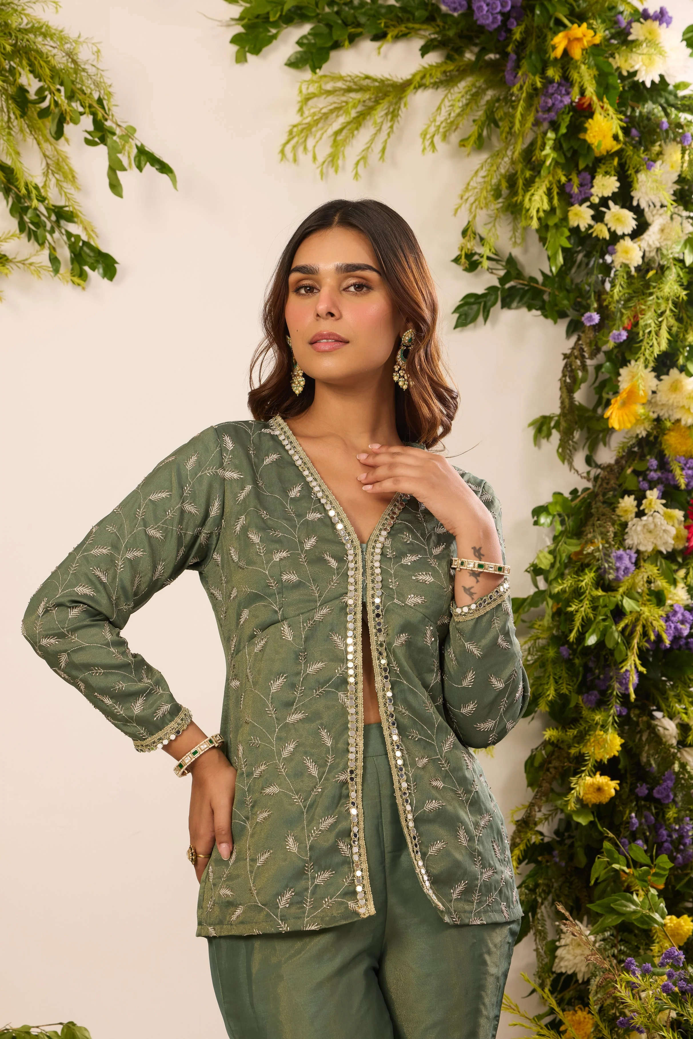 Mastaani Fern Green Front Slit Kurta Set - Image 5